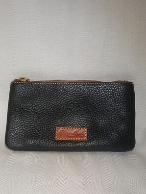 Dooney & Bourke Black Pebbled Leather Zipper Pouch Wallet ID Holder